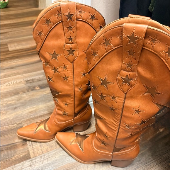 Shoes - Star Embellished Brown Cowboy Boots